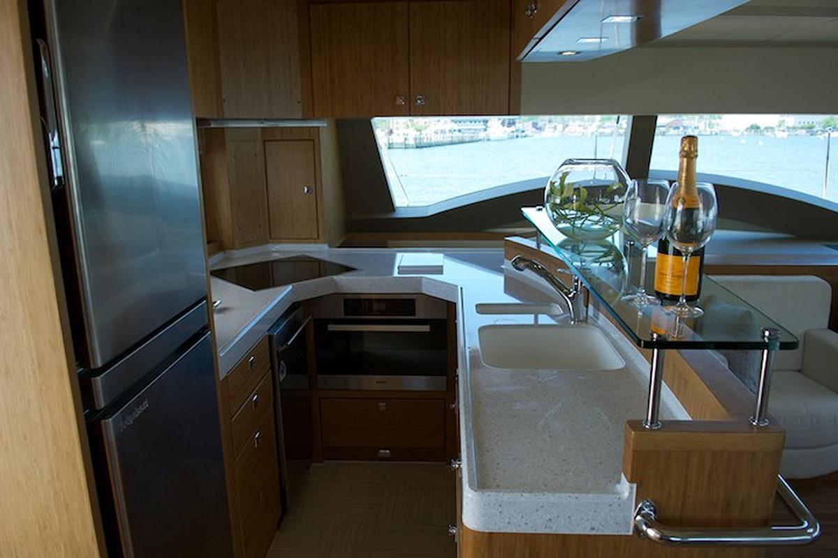 isara yachts